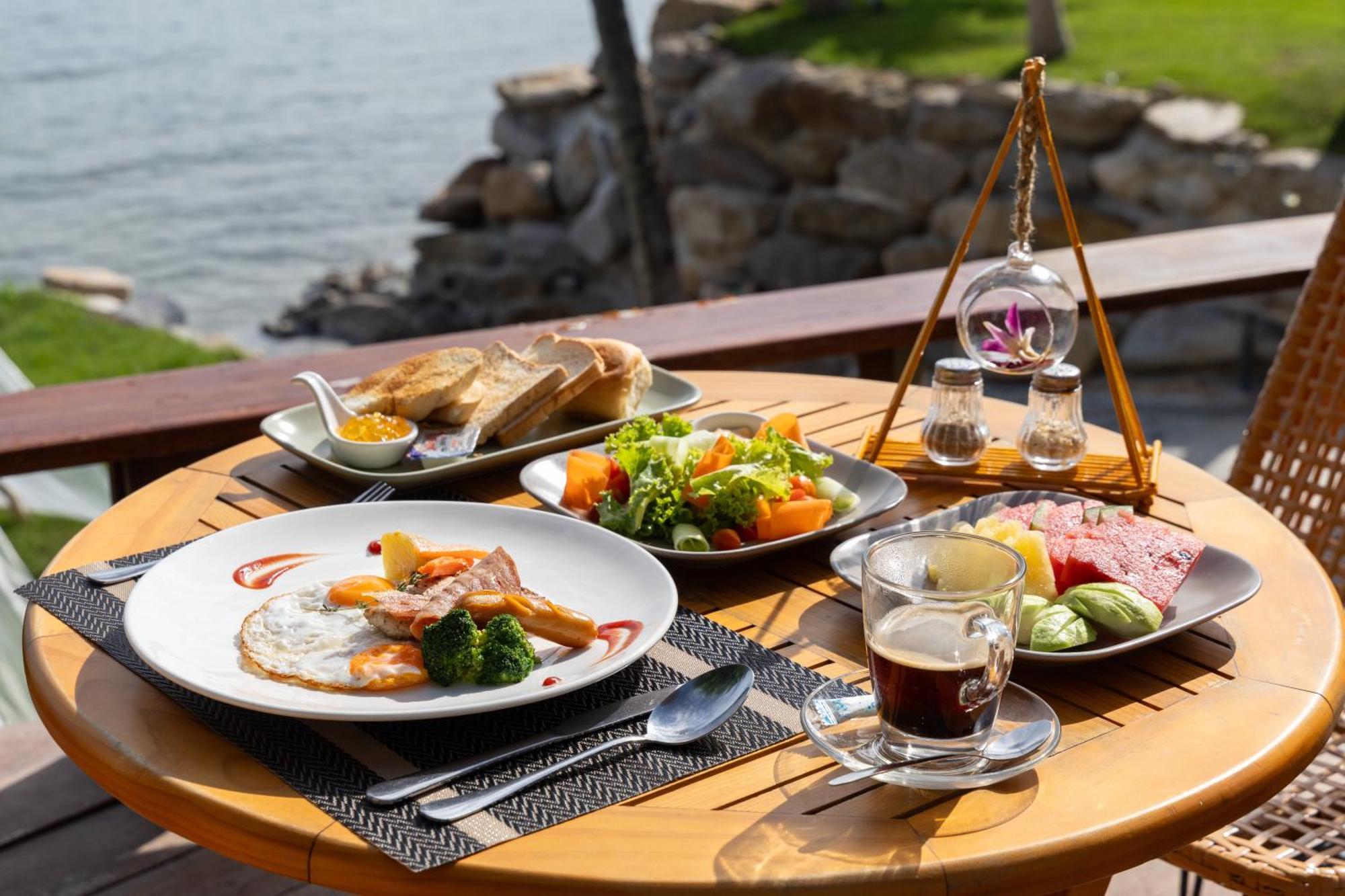 X-Sea Khanom Harbor Bay Resort Екстер'єр фото
